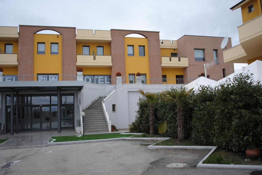 Hotel La Tavernetta Campobasso Kültér fotó