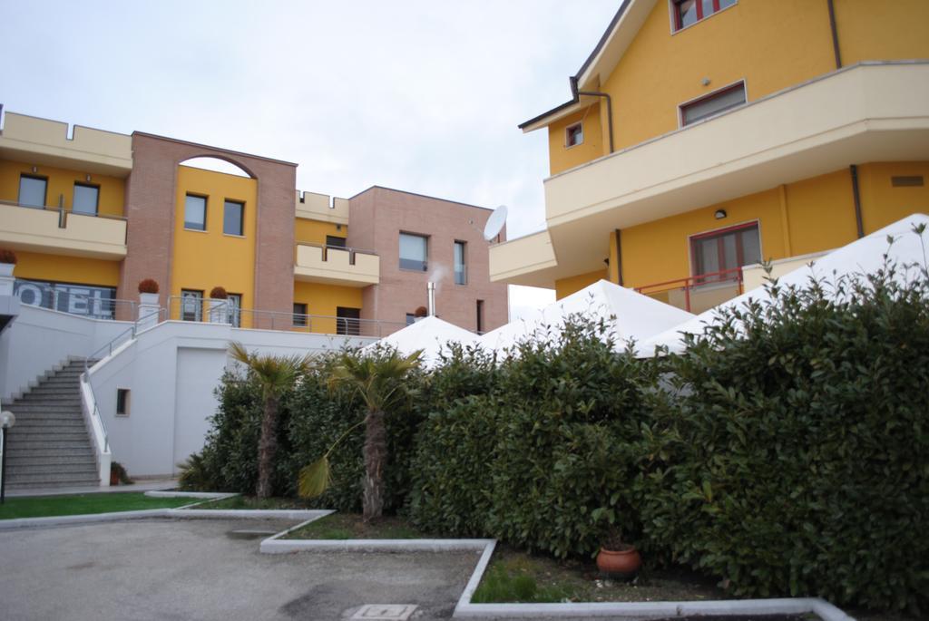 Hotel La Tavernetta Campobasso Kültér fotó