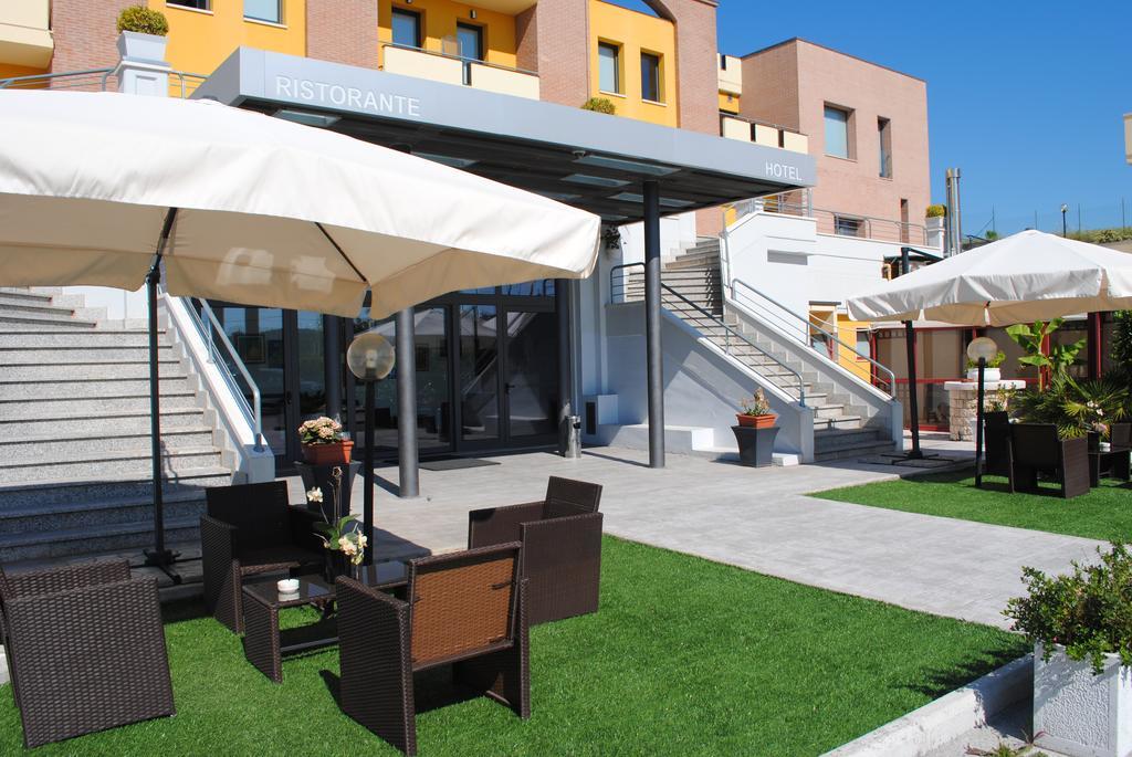 Hotel La Tavernetta Campobasso Kültér fotó