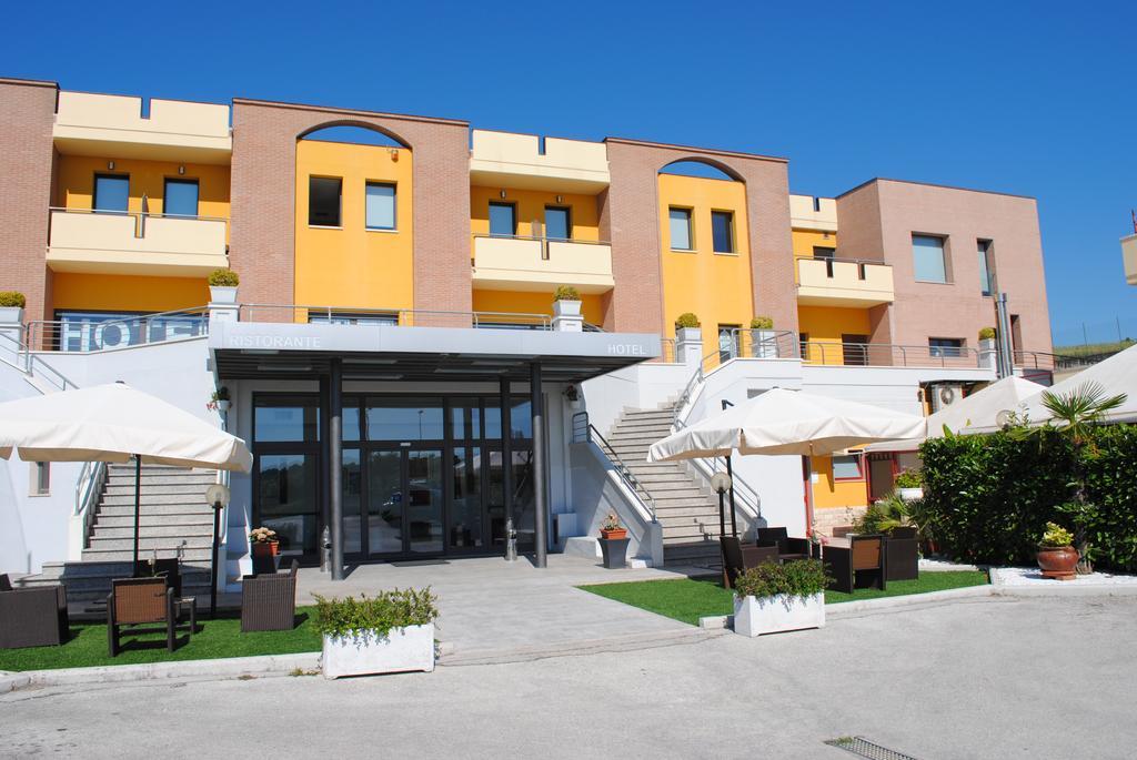 Hotel La Tavernetta Campobasso Kültér fotó